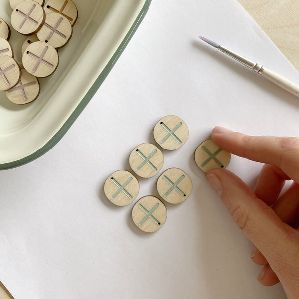 One Hot Cross Bun Mini Decoration (individual)