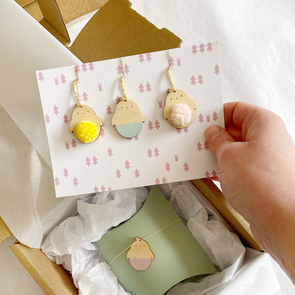 One Charlie Chick Mini Decoration (individual)