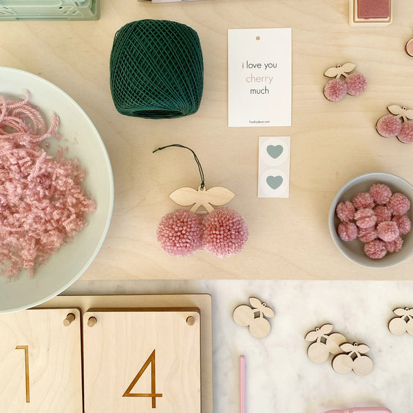 PomPom CHERRY - Hanging decoration