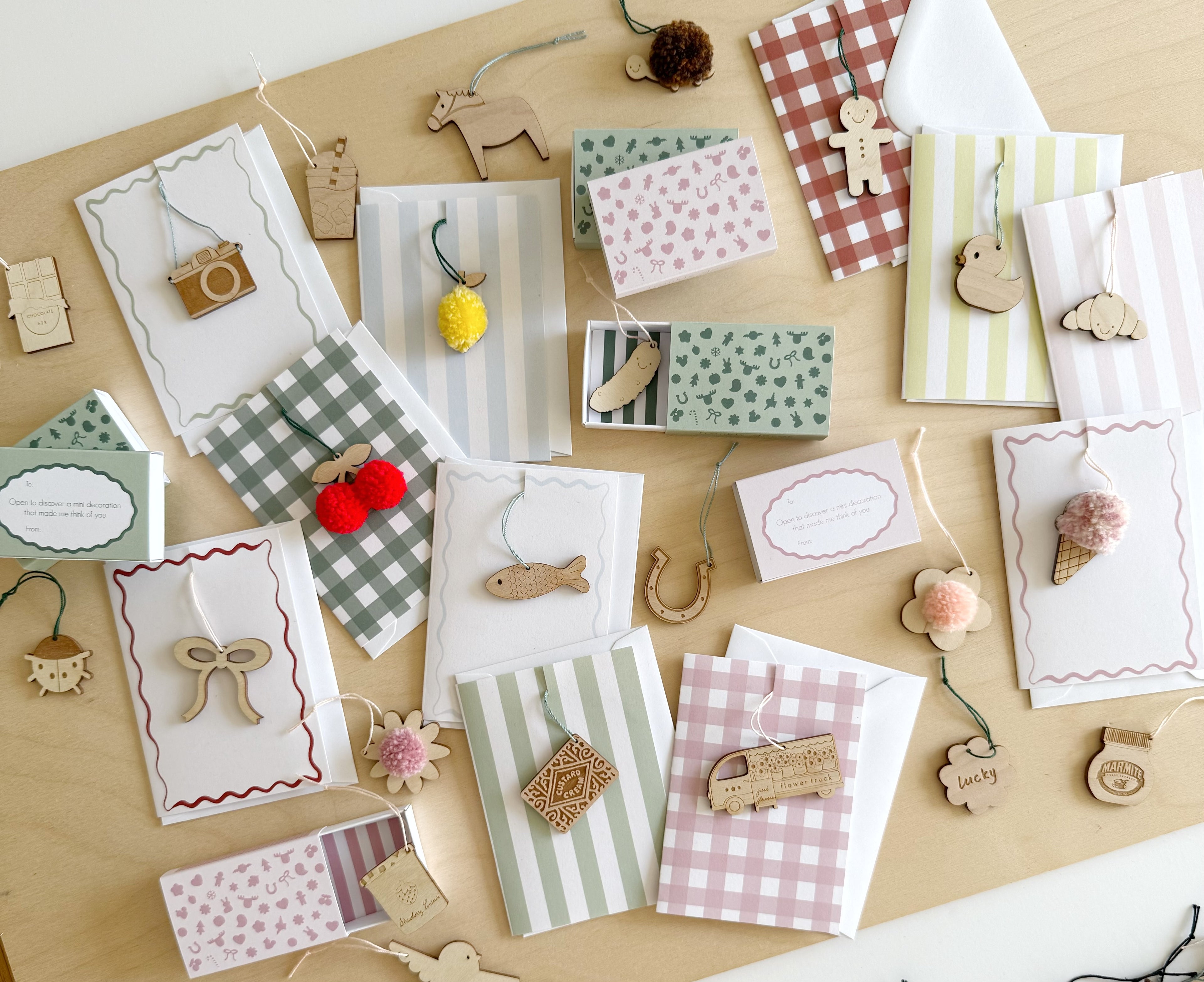 Cards & gift boxes