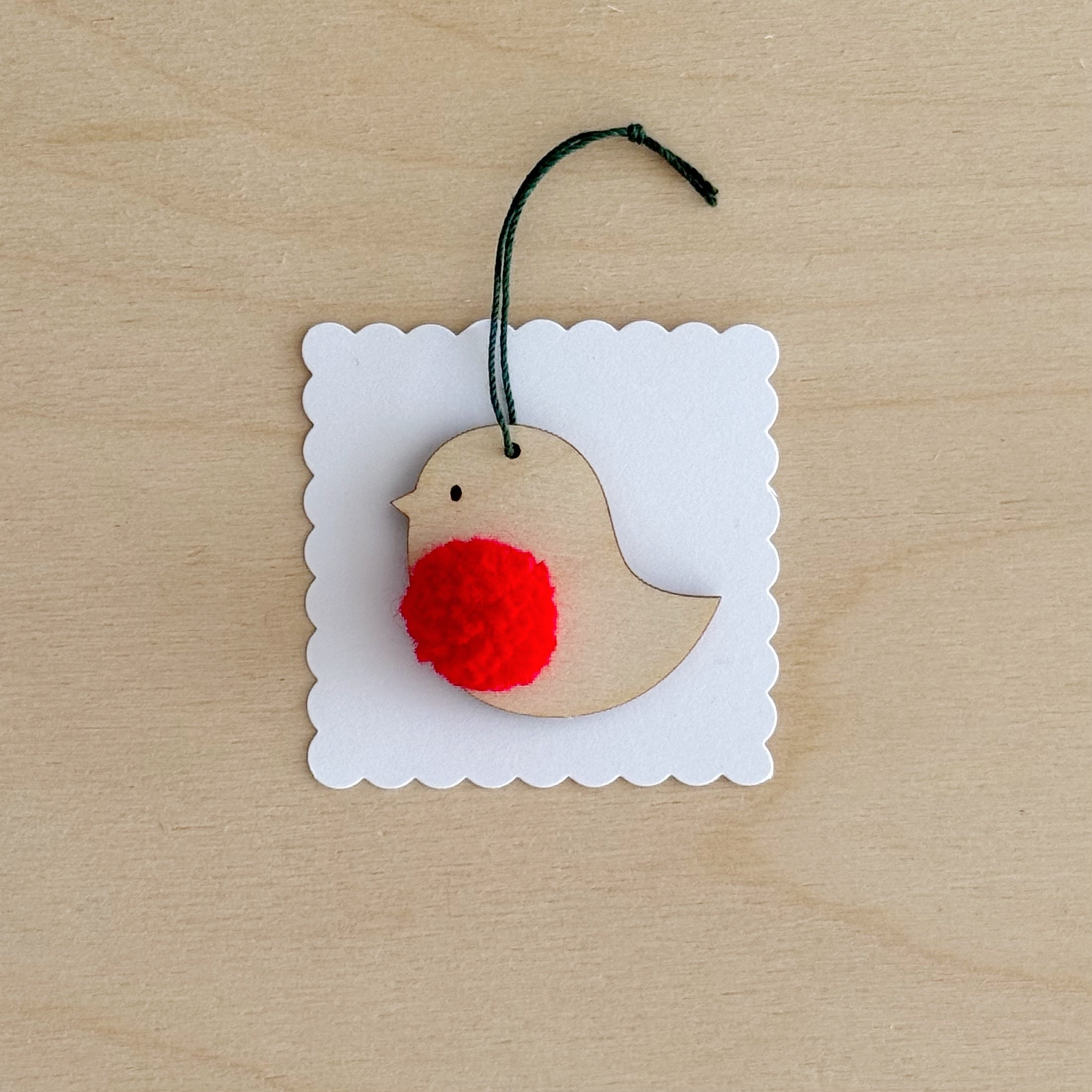 Mini Robin pom-pom decoration