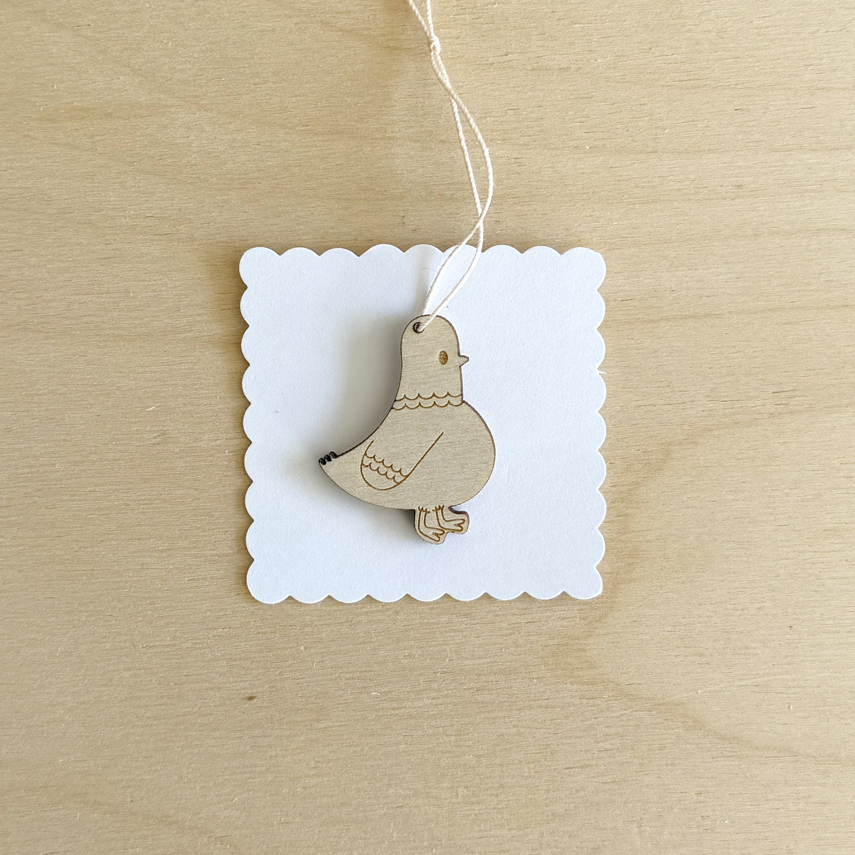 Mini Pigeon decoration (facing right)